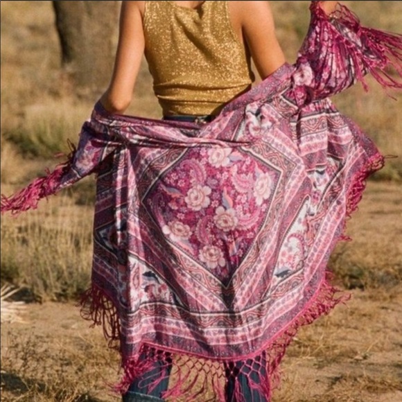 Arnhem Tops - NWT Arnhem Azalea Kimono